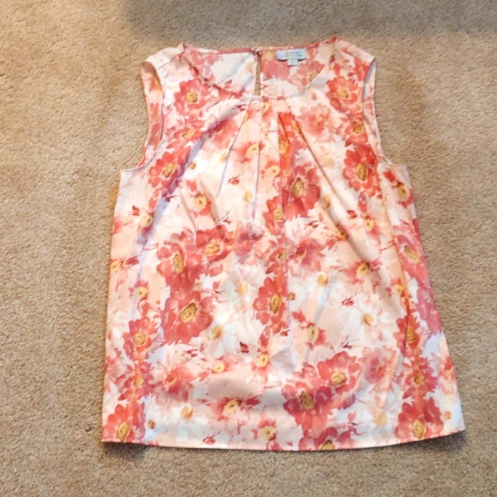 Like new Tahari Pink floral blouse